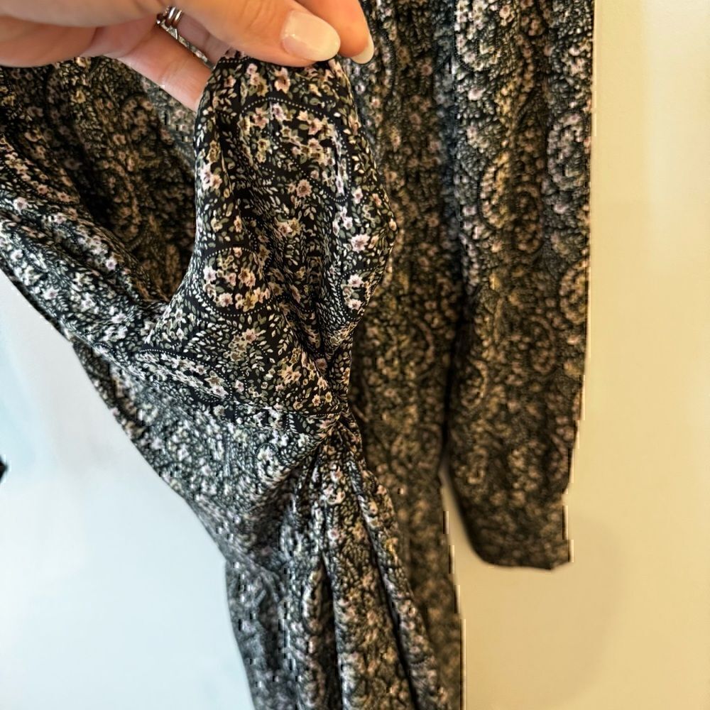 NWOT - Bacio Floral Wrap Maxi Long Sleeve Dress Size Small - Picture 11 of 11